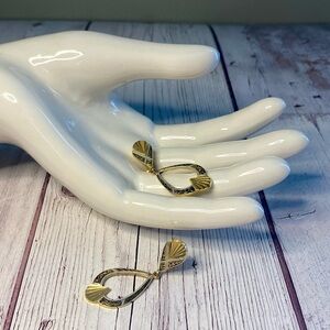 Vintage Damascene Teardrop Dangle Earrings – Ornate Gold & Black Inlay